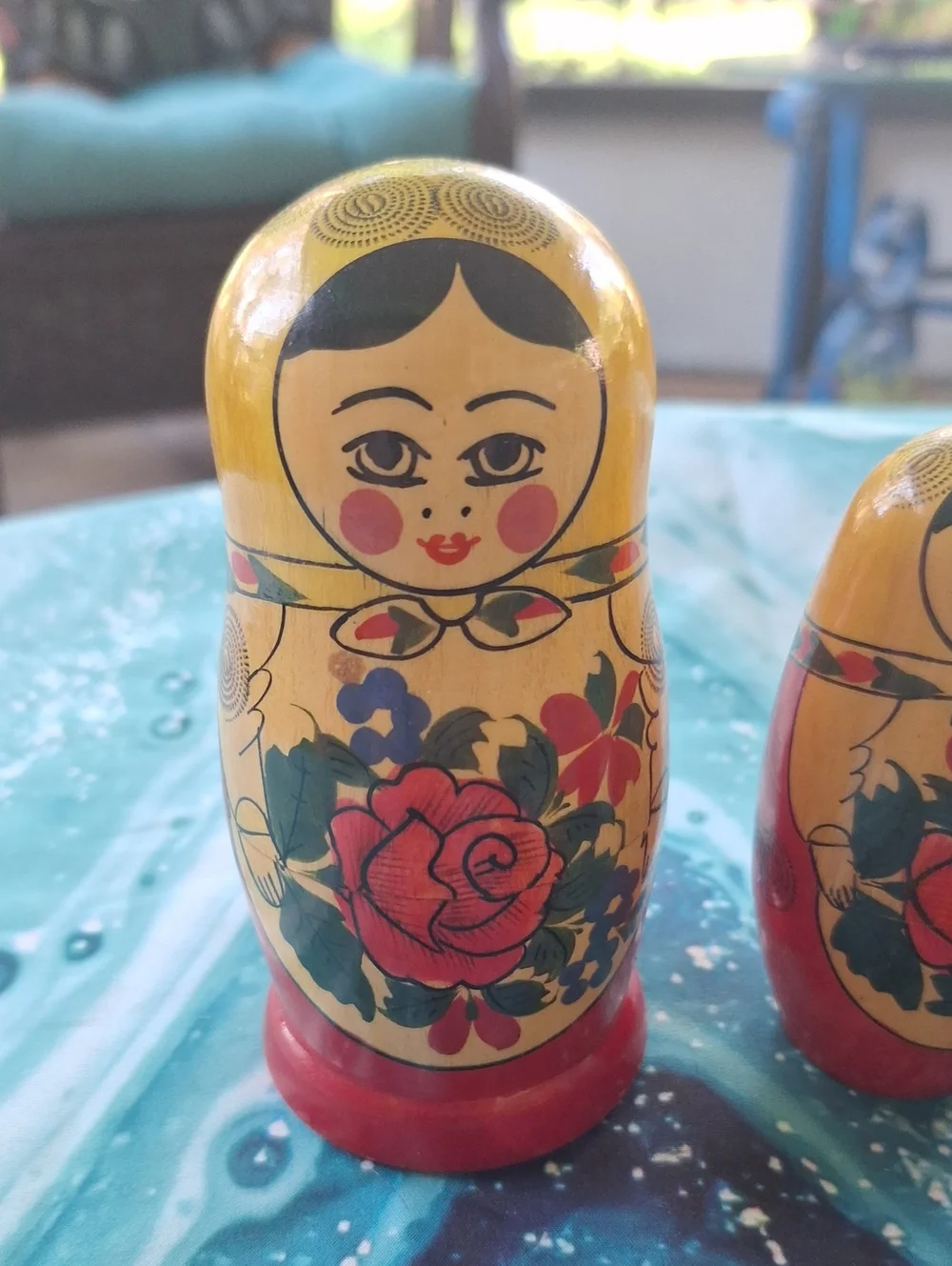 Set Of 6Traditional Wooden Matryoshka Nesting Dolls - Yellow & Red